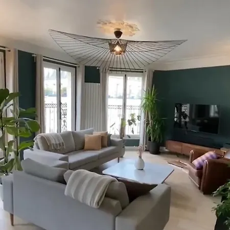 Charming 2-bed In Appartamento *